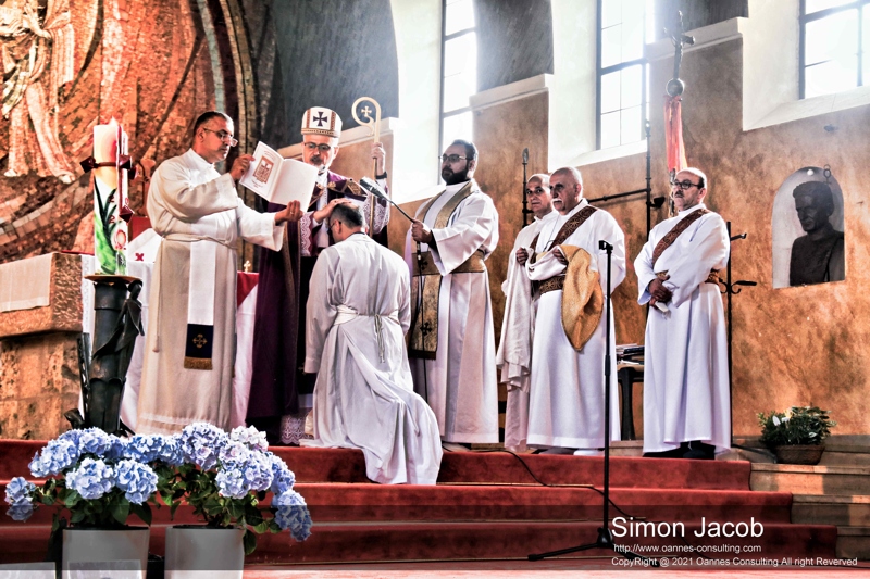 2021 07 11 SJ D D Ernennung assyrisch apostolische Kirche Front